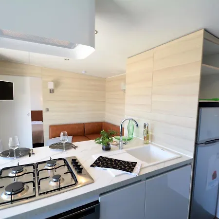 Mobil-home Jullouville, 4 Pieces, 6 Personnes - Fr-1-361a-60