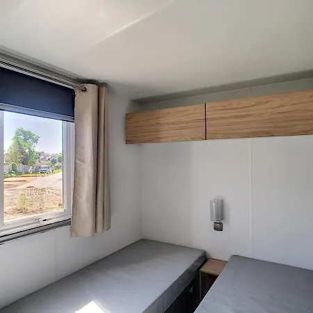 Mobil-home Jullouville, 4 Pieces, 6 Personnes - Fr-1-361a-60 Hébergement de vacances *