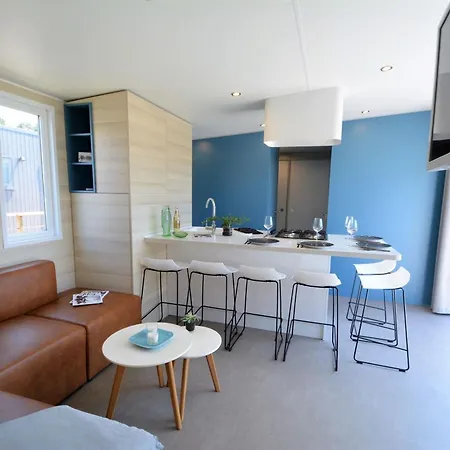 Mobil-home Jullouville, 4 Pieces, 6 Personnes - Fr-1-361a-60 * Jullouville