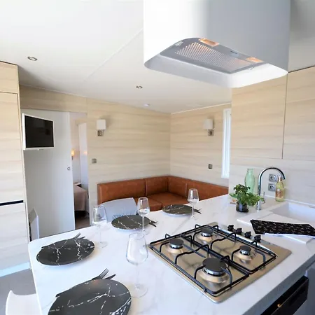 Mobil-home Jullouville, 4 Pieces, 6 Personnes - Fr-1-361a-60 Jullouville